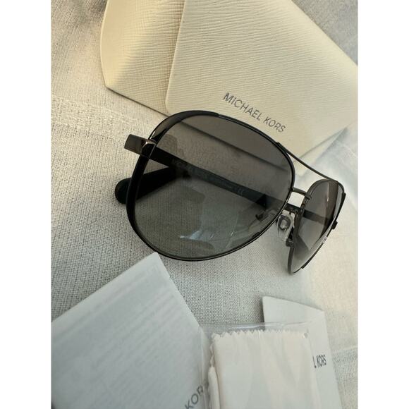 Michael Kors Chelsea Sunglases - Picture 2 of 9